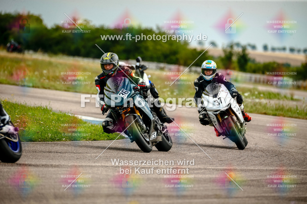 Chambley Juli-2399 | Hier findet Ihr Bilder von Touristenfahrten auf der Nürburgring Nordschleife oder von anderen Veranstaltungen die ich besucht habe. Viel Spass beim Durch Schauen 