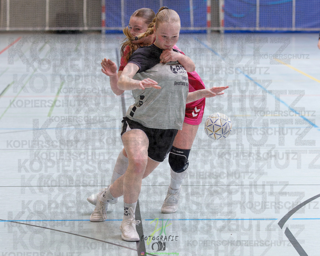 Hessenmeisterschaft wJC - Spiel um Platz 3; TuS Kriftel - SG Schenklengsfeld | Hessenmeisterschaft wJC - Spiel um Platz 3; TuS Kriftel - SG Schenklengsfeld am 22.03.2025 in Biedenkopf (Sporthalle Lahntalschule)Photo © 2025 - Jörg Heinrich - Realisiert mit Pictrs.com