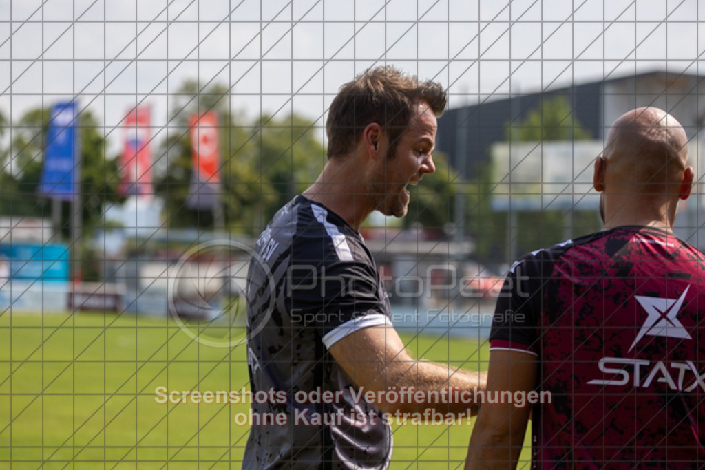 20250816_143249_0381 | #,1.Göppinger SV (rot) vs. FSV 08 Bietigheim-Bissingen (blau), Fußball, Oberliga BW, wfv, 03. Spieltag, Saison 2025/2026, Rasensportplatz Stadion SV Göppingen, Hohenstaufenstr. 116, 73033 Göppingen, 16.08.2025 - 14:00 Uhr,Foto: PhotoPeet-Sportfotografie/Peter Harich