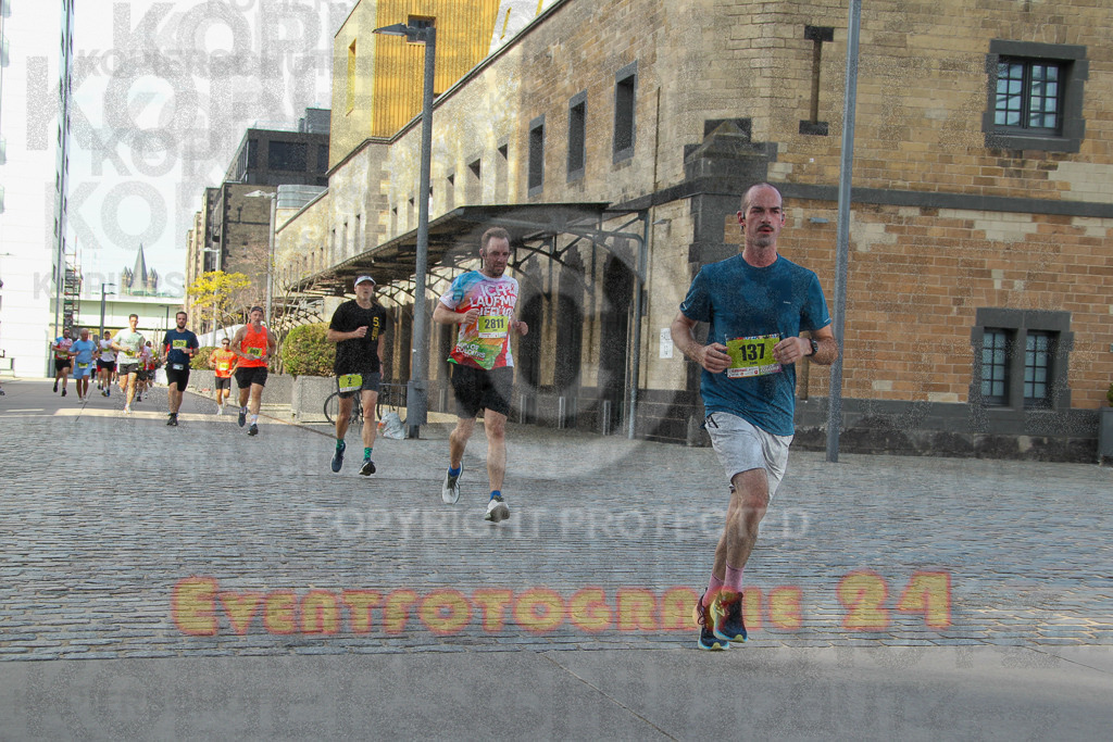 250920_1453_EV4_7409 | Sportfotografie im Rhein-Sieg Kreis, Köln, Bonn, NRW, Rheinland Pfalz, Hessen, etc. Unser Tätigkeitsfeld umfasst den Laufsport vom Volkslauf über den Marathon, Duathlon, Triathon bis zum Ultralauf wie Kölnpfad Ultra oder Schindertrail.