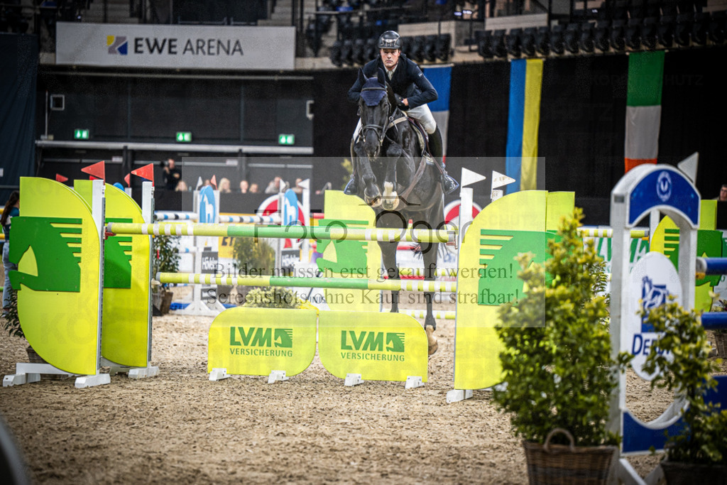 DOS_2113 | Entdecke hochwertige Reitturnierfotos von Foto Oger. Professionell, emotional und authentisch – jetzt Lieblingsmomente im Shop bestellen.Deutschlandweite Turnierfotografie. - Realisiert mit Pictrs.com