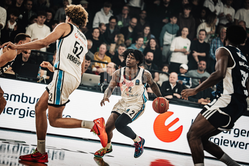 Basketball | Männer | Saison 2025/2026 | BKT EuroCup | Veolia Towers Hamburg vs. Bahcesehir College Istanbul | 14.10.2025 | Leonard Thorpe Jr. (#2, Veolia Towers Hamburg)