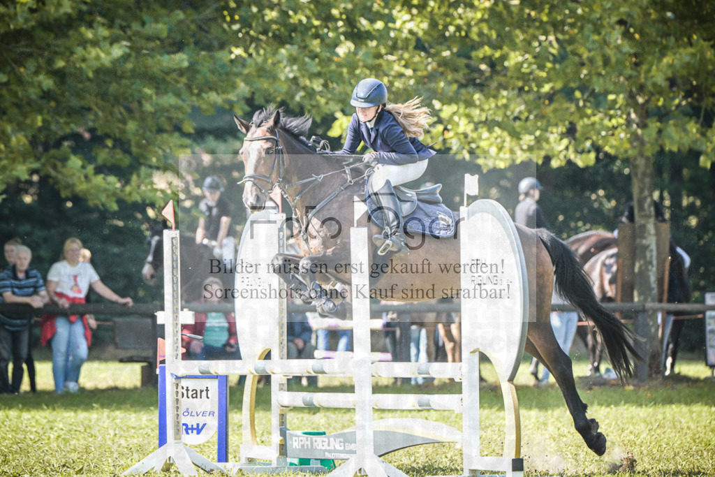 DOS_0019 | Entdecke hochwertige Reitturnierfotos von Foto Oger. Professionell, emotional und authentisch – jetzt Lieblingsmomente im Shop bestellen.Deutschlandweite Turnierfotografie. - Realisiert mit Pictrs.com
