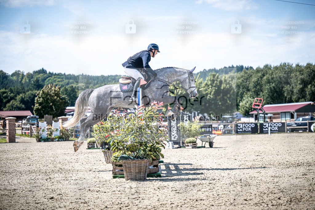 DOS_4699 | Entdecke hochwertige Reitturnierfotos von Foto Oger. Professionell, emotional und authentisch – jetzt Lieblingsmomente im Shop bestellen. - Realisiert mit Pictrs.com