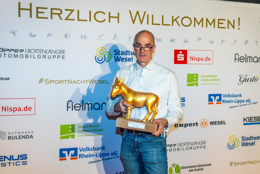 top-top.de 260306-198 | Foto, Video, Fotografie, Videografie, Fotobox, DJ, Discjockey, Musik, Musikbox, Veranstaltung, Photobooth, Amazon, Ebay, Buchtipp, Bestseller, Autor, Verlag, Buch, Wesel, Hamminkeln, NRW, Dinslaken, Rees, Drohne, Hochzeit, Party, Fotobox, Wesel, Fotograf