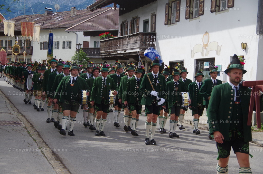 IMGP5140 | fotografiert von Axel PollmannLeonhardi Wallfahrt Benediktbeuern und Murnau, Fronleichnam, Fasching, Landschaft im Loisachtal und Benediktbeuern  - Realisiert mit Pictrs.com