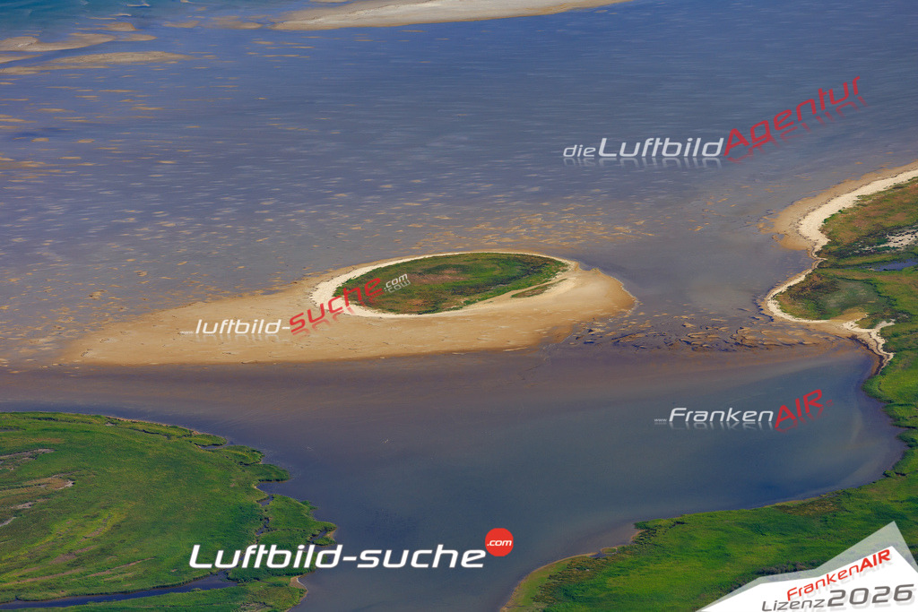 Die Luftbildaufnahme Grosser-werder - Zingst wurde 2018 mittels Flugzeug (keine Drohne) erstellt. Perfekte Schärfe und Druck- Auflösung- Garantiert!