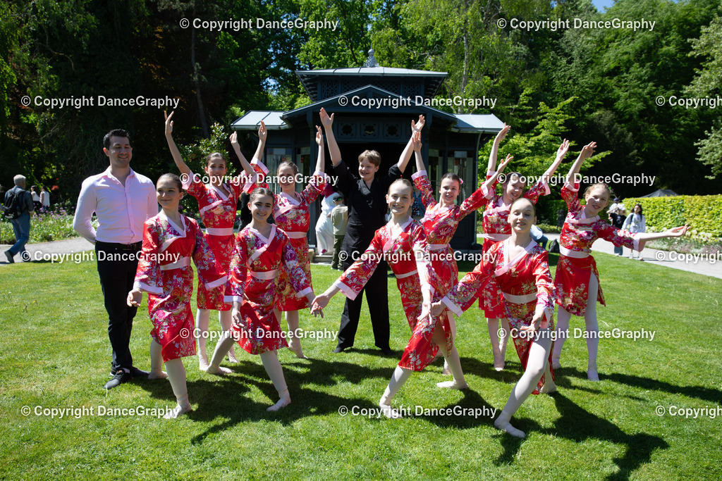 GPHY3875 | DanceGraphy - Realisiert mit Pictrs.com