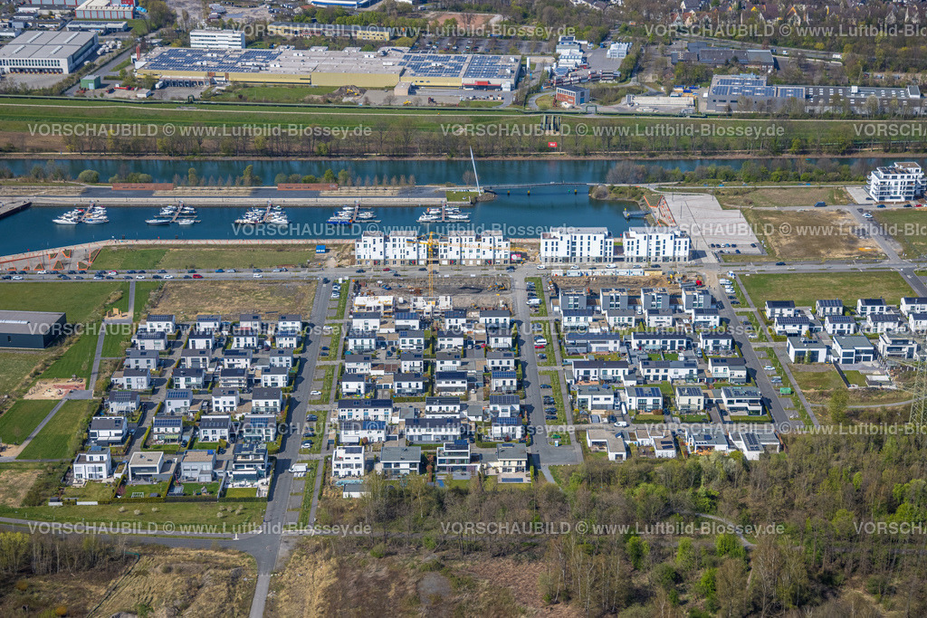 Gelsenkirchen220402364 | Luftbild, Yachthafen Marina, Reihenhaus Wohnsiedlung Hafenquartier Graf Bismarck am Rhein-Herne-Kanal, Bismarck, Gelsenkirchen, Ruhrgebiet, Nordrhein-Westfalen, Deutschland