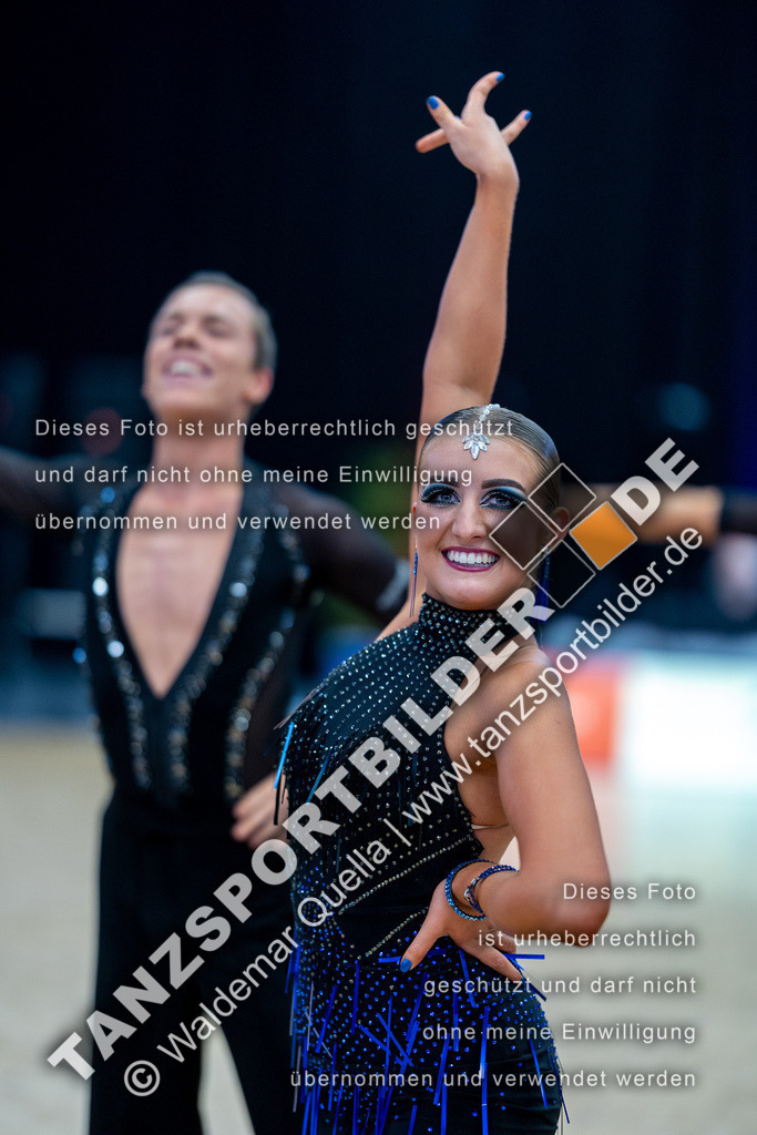 20230415-11818 | Hier finden Sie Tanz Bilder vom Latein und Standard Formationen tanzen. Sportbilder vom Tanzsport. Schöne Fotos und von Weltmeisterschaft, Europameisterschaft, Bundesliga, Regionalliga, Oberliga und Landesliga sowie von GOC Stuttgart, DanceComp, WM Bremen