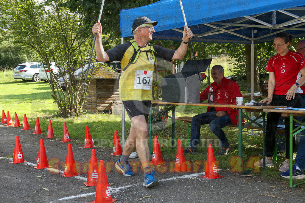 230826_1552_EX1_1453 | Sportfotografie im Rhein-Sieg Kreis, Köln, Bonn, NRW, Rheinland Pfalz, Hessen, etc. Unser Tätigkeitsfeld umfasst den Laufsport vom Volkslauf über den Marathon, Duathlon, Triathon bis zum Ultralauf wie Kölnpfad Ultra oder Schindertrail.