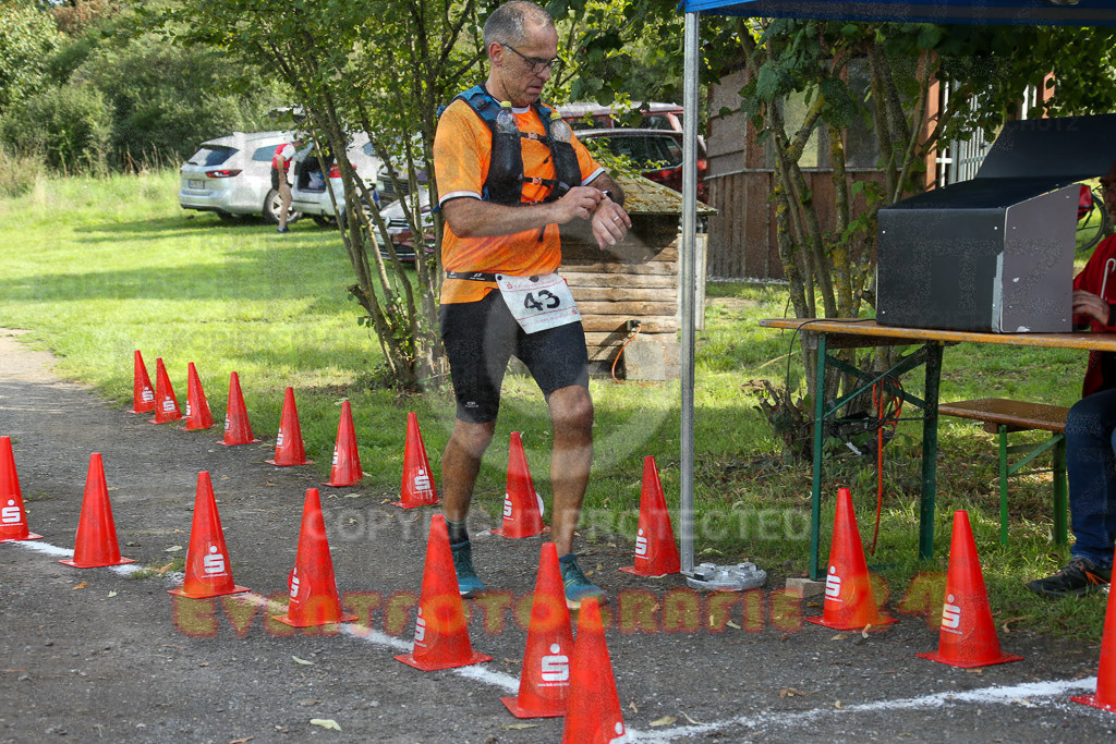 230826_1640_EX1_1619 | Sportfotografie im Rhein-Sieg Kreis, Köln, Bonn, NRW, Rheinland Pfalz, Hessen, etc. Unser Tätigkeitsfeld umfasst den Laufsport vom Volkslauf über den Marathon, Duathlon, Triathon bis zum Ultralauf wie Kölnpfad Ultra oder Schindertrail.
