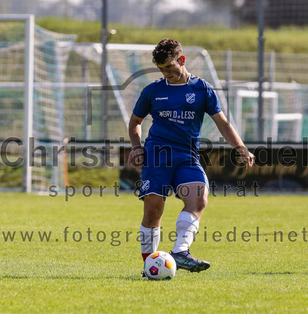 2023-09-09_010_FC_Langengeisling_III_gegen_FC_Fraunberg_II | Erding, Deutschland, 09.09.2023:
Fußball, C-Klasse 2023 / 2024, 6. Spieltag, FC Langengeisling III gegen FC Fraunberg II, Endergebnis: 1:2

Foto: Christian Riedel / fotografie-riedel.net