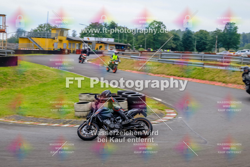 OBK-5838 | Hier findet Ihr Bilder von Touristenfahrten auf der Nürburgring Nordschleife oder von anderen Veranstaltungen die ich besucht habe. Viel Spass beim Durch Schauen 
