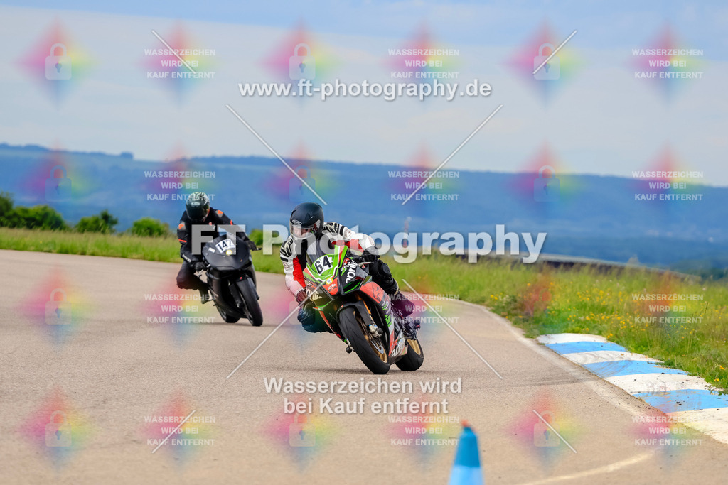 MotoTeam-2412 | Hier findet Ihr Bilder von Touristenfahrten auf der Nürburgring Nordschleife oder von anderen Veranstaltungen die ich besucht habe. Viel Spass beim Durch Schauen 