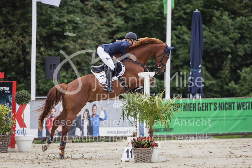 230730_BHO_M2-Spr_1-432 | Deine schönsten Turniermomente als professionelle Fotos! Entdecke hochwertige Pferdesport-Fotografie im Online-Shop. Jetzt Fotos finden & bestellen!