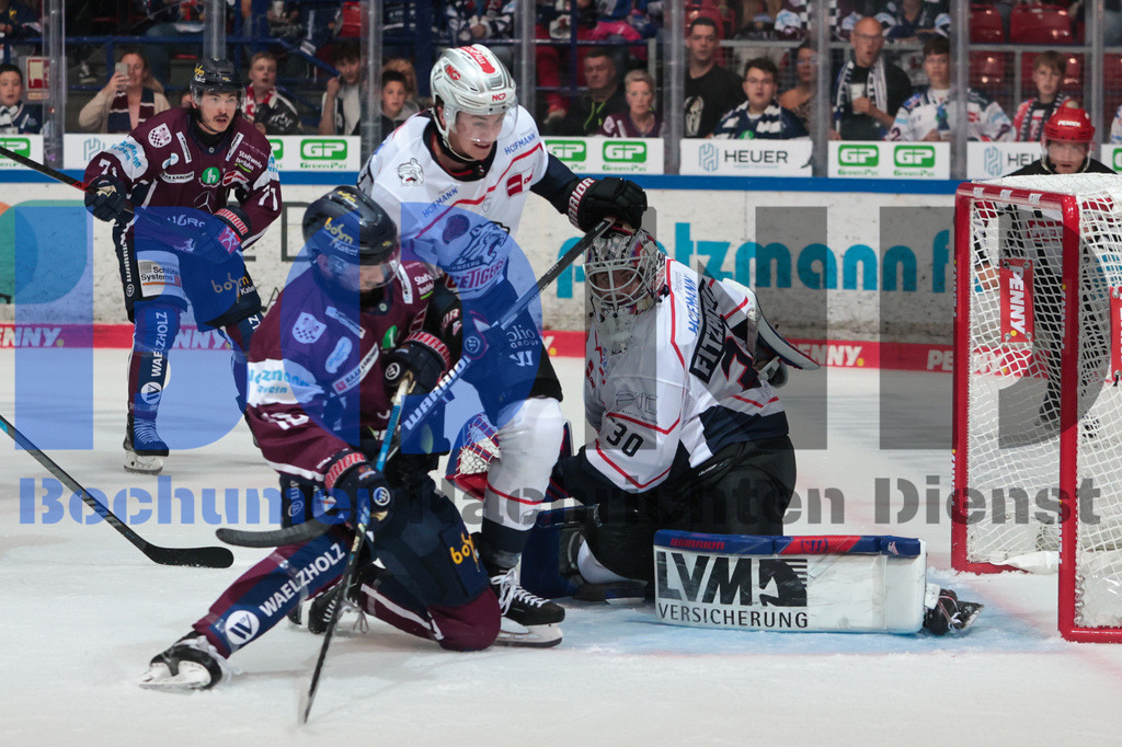 SES_ISENUR20250919-32 | bond - Realisiert mit Pictrs.com