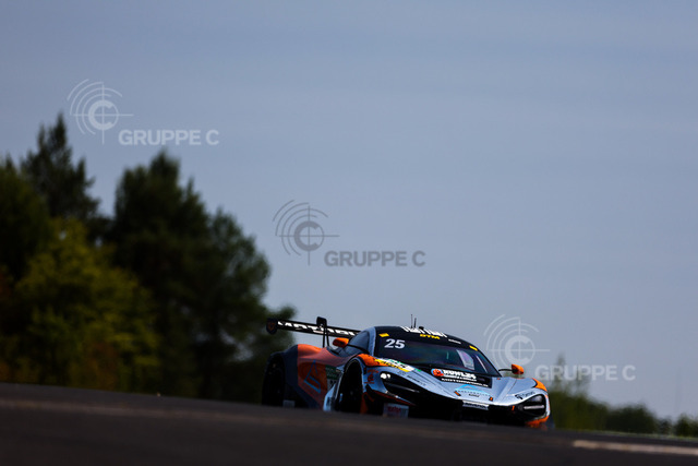 DTM525_081014121216779JS_JS | DTM, 9. + 10. Rennen Nürburgring 2025 - Foto: Gruppe C Photography - Realisiert mit Pictrs.com