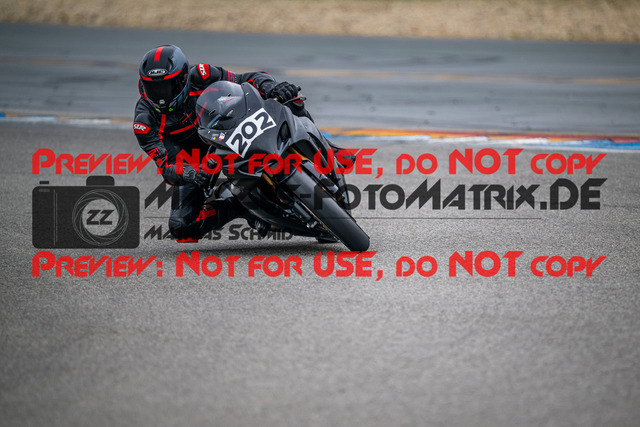 MaZZes_Fotomatrix_20240317_6007705_3901 | Fotograf Mathias Schmid
Sportfotograf,
Eventfotograf,
Hochzeitsfotograf,
Portraitfotograf