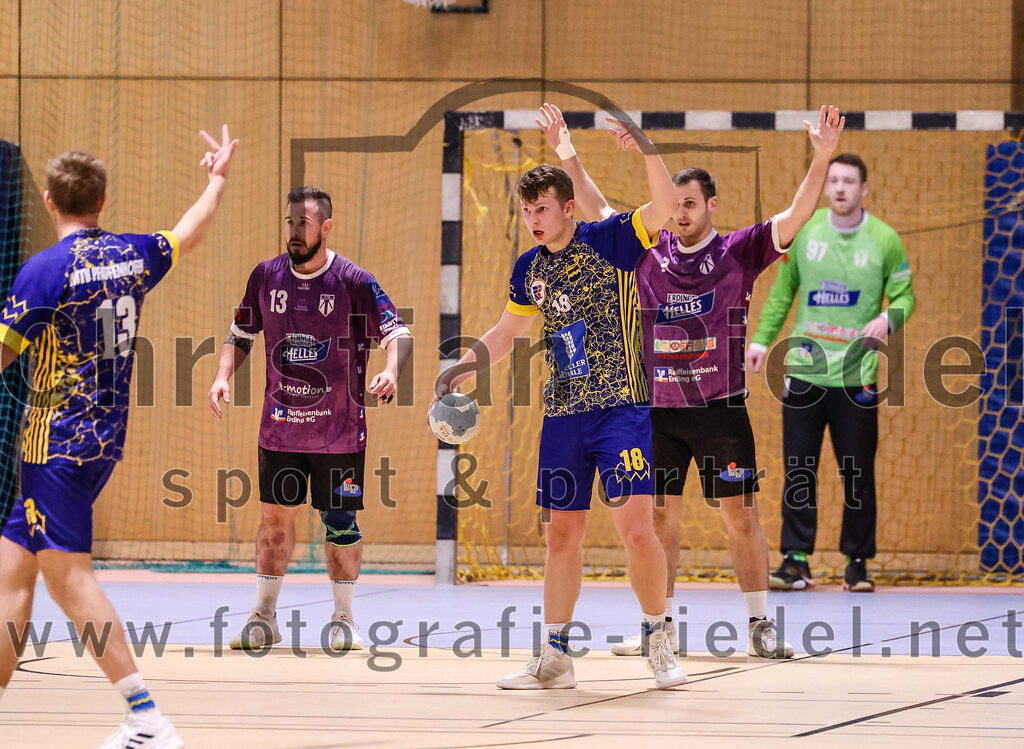 2024-12-14_101_SpVgg_Altenerding_gegen_MTV_Pfaffenhofen | Erding, Deutschland, 14.12.2024:Handball, Bezirksoberliga Männer 2024 / 2025, 10. Spieltag, SpVgg Altenerding gegen MTV Pfaffenhofen, Endergebnis: 32:30Marcel Bulla (MTV Pfaffenhofen, #13), Sebastian Forster (SpVgg Altenerding, #13), Florian Ostler (MTV Pfaffenhofen, #18), Simon Rüdiger (SpVgg Altenerding, #7)Foto: Christian Riedel / fotografie-riedel.net