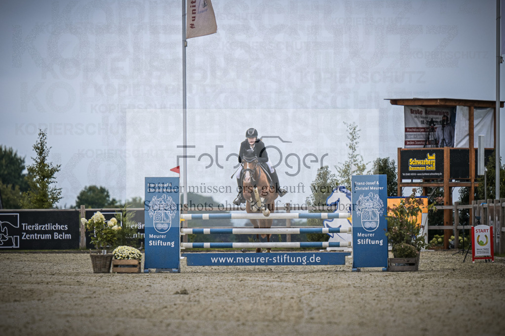 DOS_0268 | Entdecke hochwertige Reitturnierfotos von Foto Oger. Professionell, emotional und authentisch – jetzt Lieblingsmomente im Shop bestellen.Deutschlandweite Turnierfotografie. - Realisiert mit Pictrs.com