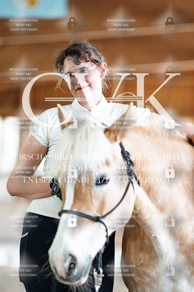 CK908635 | Turnierfotografie Pferdefotografie Trier Rheinland-Pfalz Pferdesport Reitsport Tierfotografie Sportfotografie Pferdevideo Pferdevideografie Equestrianvideography equestrianphotography  - Realisiert mit Pictrs.com