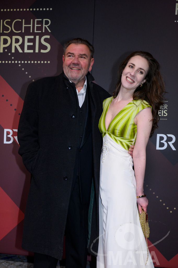 _DWI5312 | Peter Rappenglück und Katharina Botzenhart bei der Verleihung des 47. Bayerischen Filmpreises 2026  im Prinzregententheater. München, Deutschland. Der Bayerische Filmpreis wird seit 1979 von der Bayerischen Staatsregierung verliehen, um die Bedeutung des Kinofilms als Kulturgut herauszustellen - Realisiert mit Pictrs.com