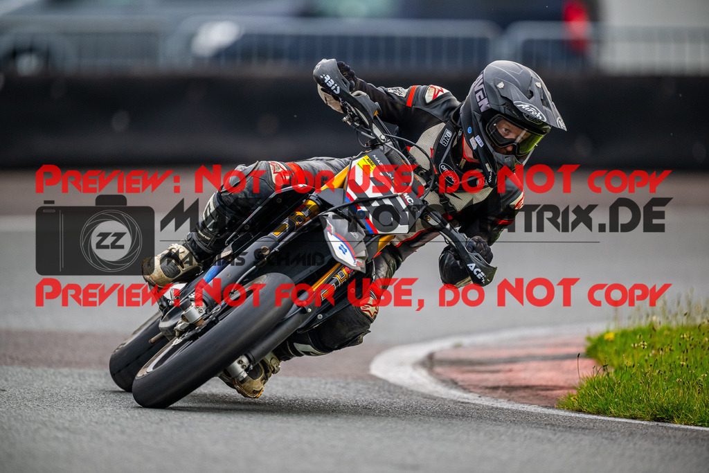 MaZZes_FotoMatrix_240621_6007705_1446 | GELB