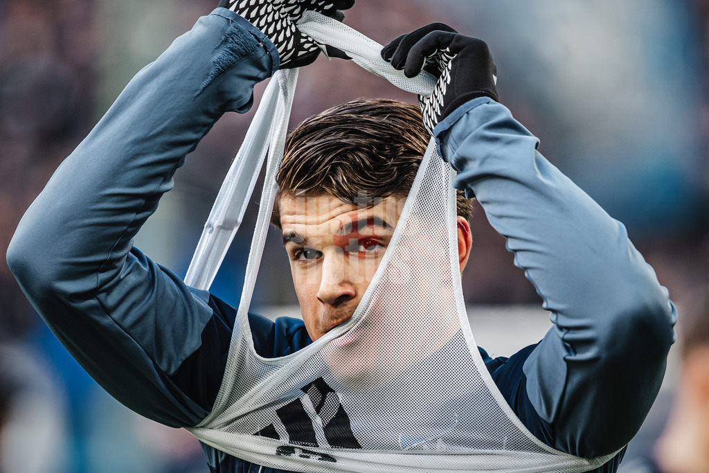 Fußball | Männer | Saison 2025/2026 | 1. Fußball-Bundesliga | 22. Spieltag | Hamburger SV vs. 1. FC Union Berlin | 14.02.2026 | Luka Vuskovic (#44, HSV) beim Aufwärmen
