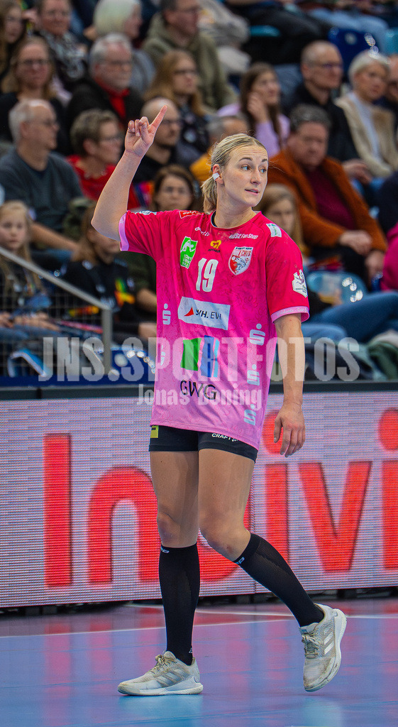 Handball I Frauen I Saison 2025-2026 I 1. HBF I 15. Spieltag I VFL Oldenburg - SV Union Halle-Neustadt 0087 | Lea Gruber (19, SV Union Halle-Neustadt) - Realisiert mit Pictrs.com