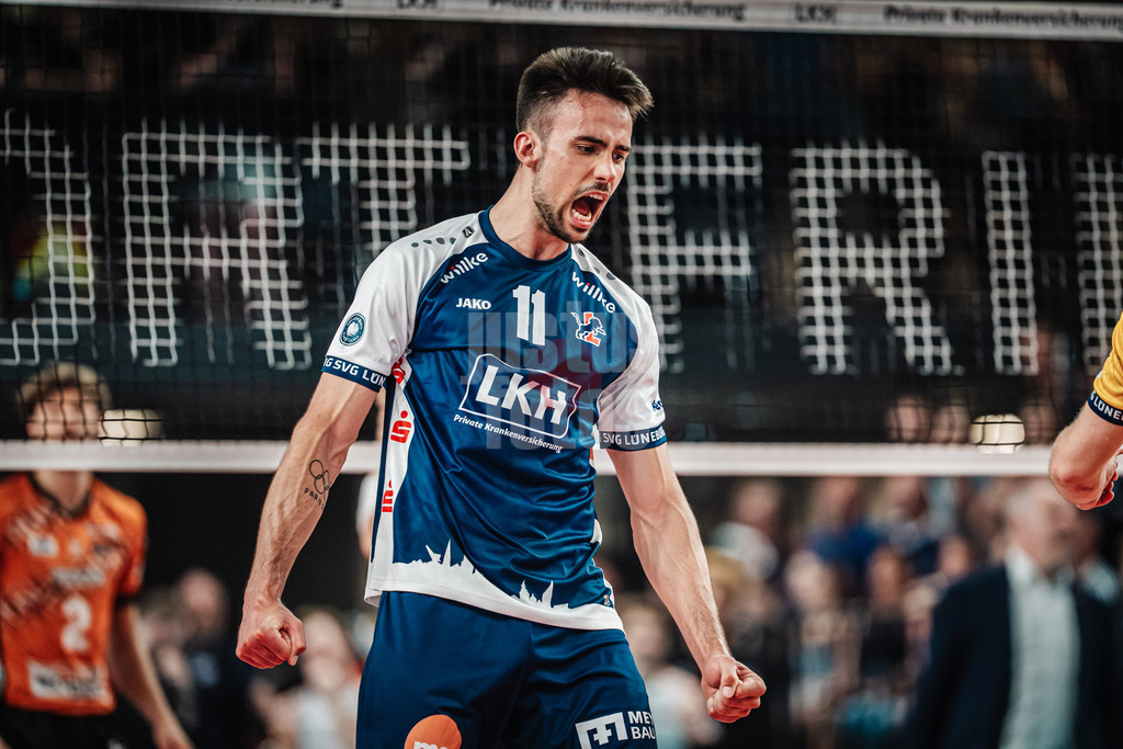 Volleyball | Herren | Saison 2024/2025 | 1. Volleyball Bundesliga Männer | Finale | SVG Lüneburg vs. BERLIN RECYCLING Volleys | 01.05.2025 | Xander Wolf Wassenaar Ketrzynski (#11, SVG Lüneburg) jubelt