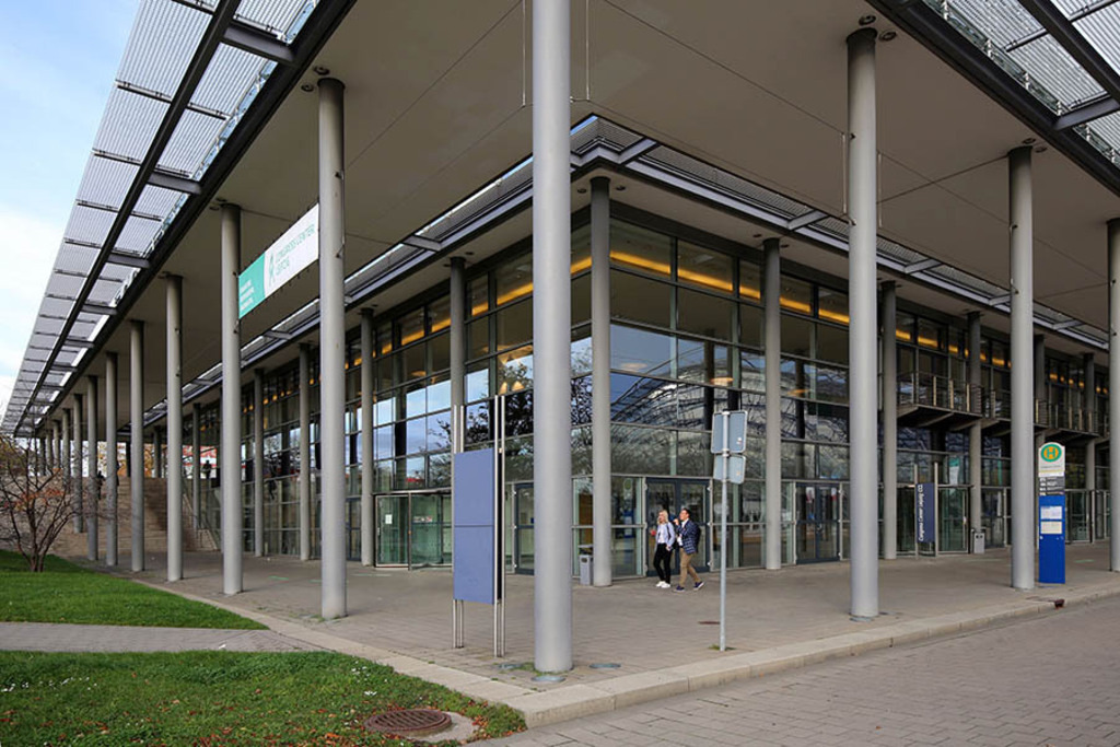 Foto: Leipzig - Congress Center Leipzig | Das Team hinter BILDLEXIKON LEIPZIG bündelt historische wie aktuelle Informationen über die Stadt Leipzig in Text und Bild auf einer Plattform und stellt diese der interessierten Öffentlichkeit zur Verfügung.