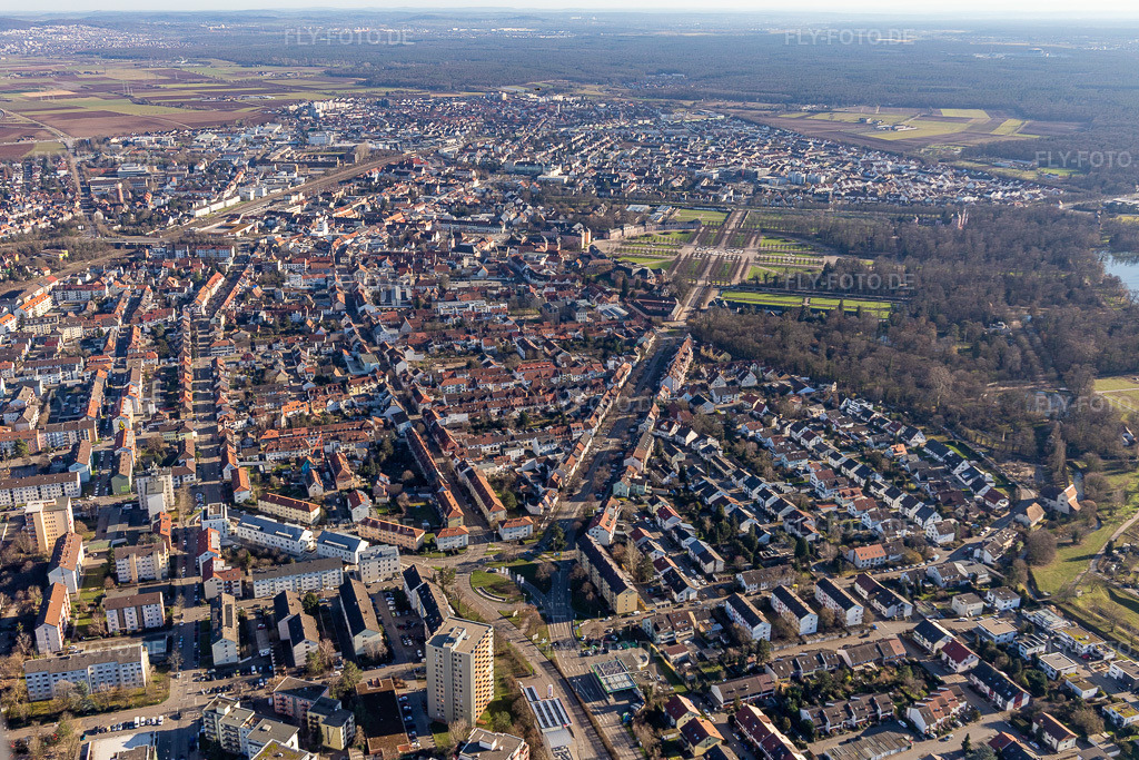 Luftbild: Lindenstraße in Schwetzingen im Bundesland Baden-Württemberg in Deutschland. Foto: IMG_125505.jpg vom 21.02.2021 durch Werner Riehm/FLY-FOTO.de