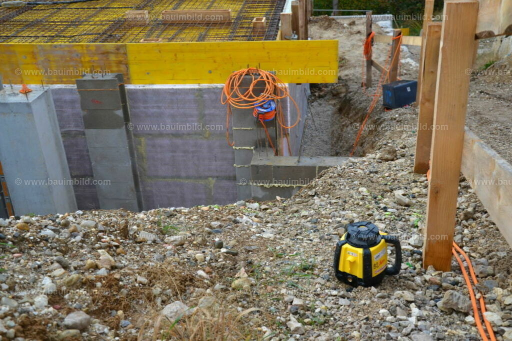 bib-lg04-betonarbeiten-0307 | Nach LV-Leistungsgruppen sortierte Detailfotos über den Bau eines Hauses. Alle Hausbau-Bilder direkt vom Urheber und Autor der Website Haus-Selber-Bauen.com