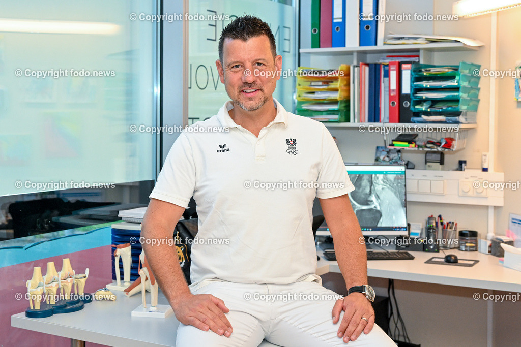 Juergen Barthofer_ Arzt für Sportmedizin_ 27.07.2023-1 | 27.07.2023, Linz, AUT, Juergen Barthofer, im Bild Juergen Barthofer (Arzt für Sportmedizin)