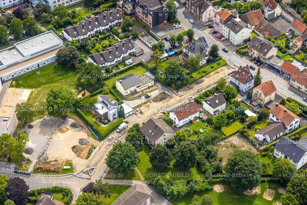 Werl240711921 | Luftbild, Wohngebiet und Baustelle mit Straßenarbeiten an der Paul-Gerhardt-Straße, Werl, Soester Börde, Nordrhein-Westfalen, Deutschland