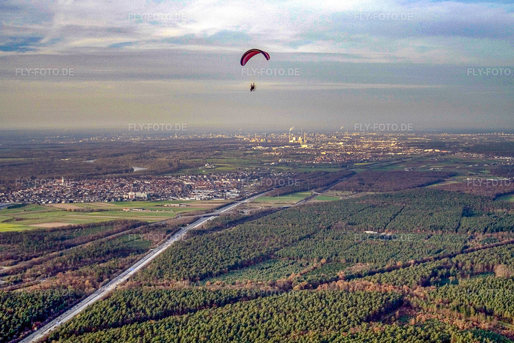 Luftbild: Stadt von Süden in Ketsch im Bundesland Baden-Württemberg in Deutschland. Foto: IMG_4900.jpg vom 26.11.2006 durch Werner Riehm/FLY-FOTO.de
