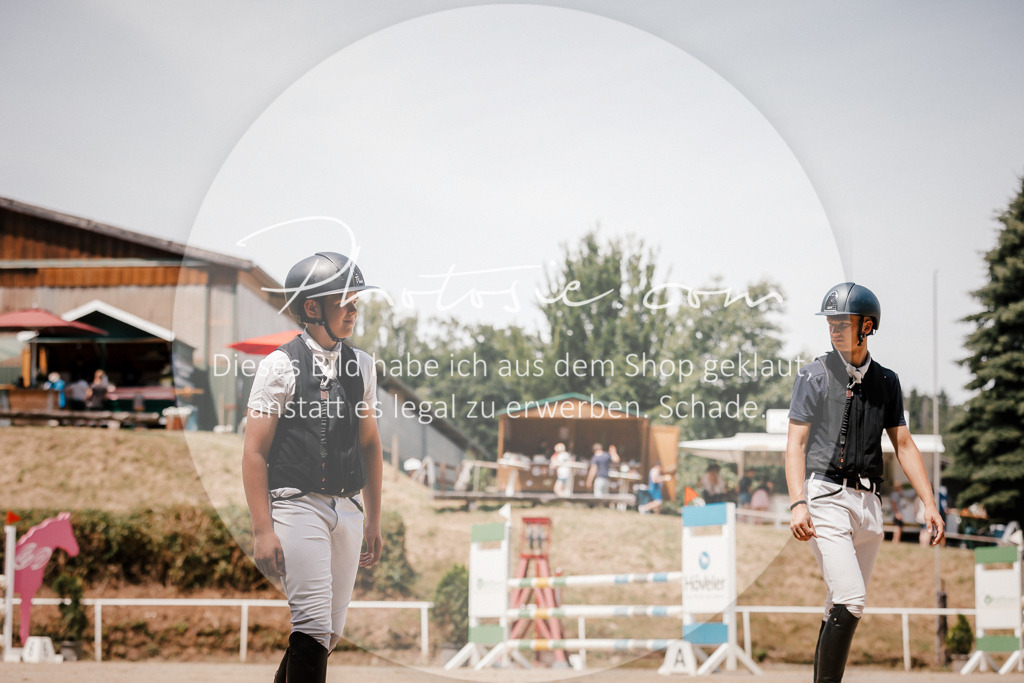 3I6A7692 | Stimmungsvolle Portraits und Reitsportfotografie im Ruhrgebiet und im Münsterland.

Pferdefotografie, Hundefotografie, Tierfotografie, Reportagen, Portraits von Tier und Mensch, Turnierfotografie in Bochum, Recklinghausen, Marl, Haltern am See, Dülmen.. - Realisiert mit Pictrs.com
