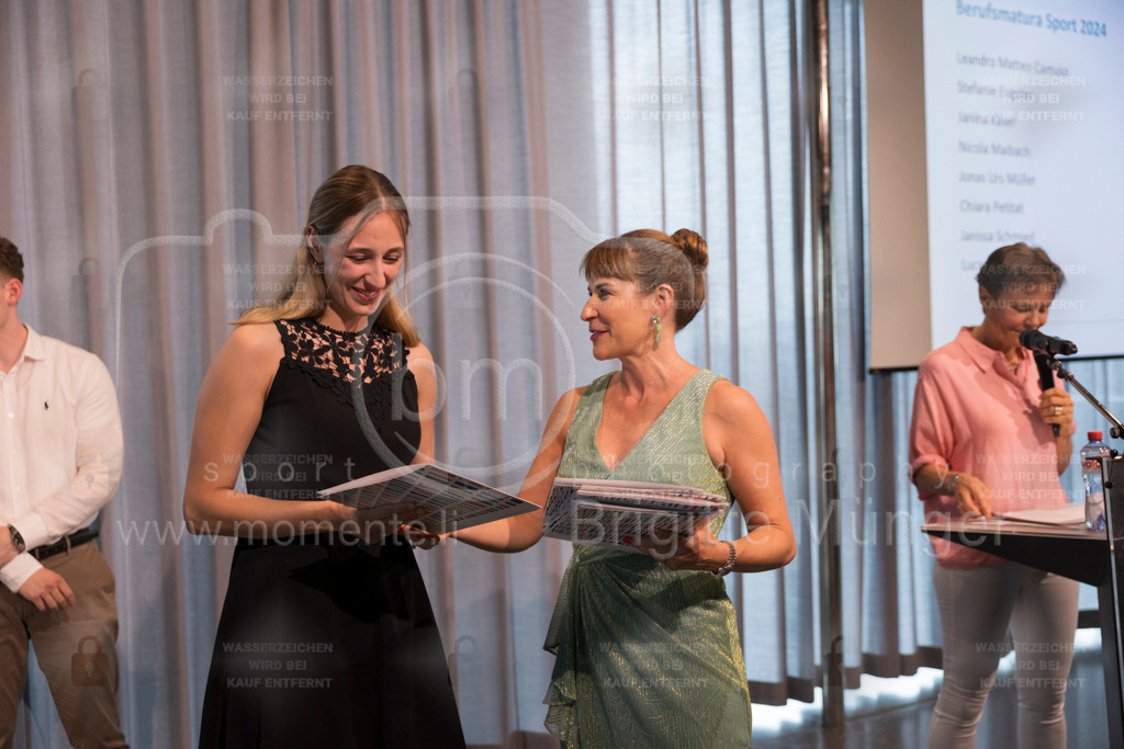 FeusiDiplomfeier_R6OO3149 | Brigitte Münger / bmsportphotography - Realisiert mit Pictrs.com