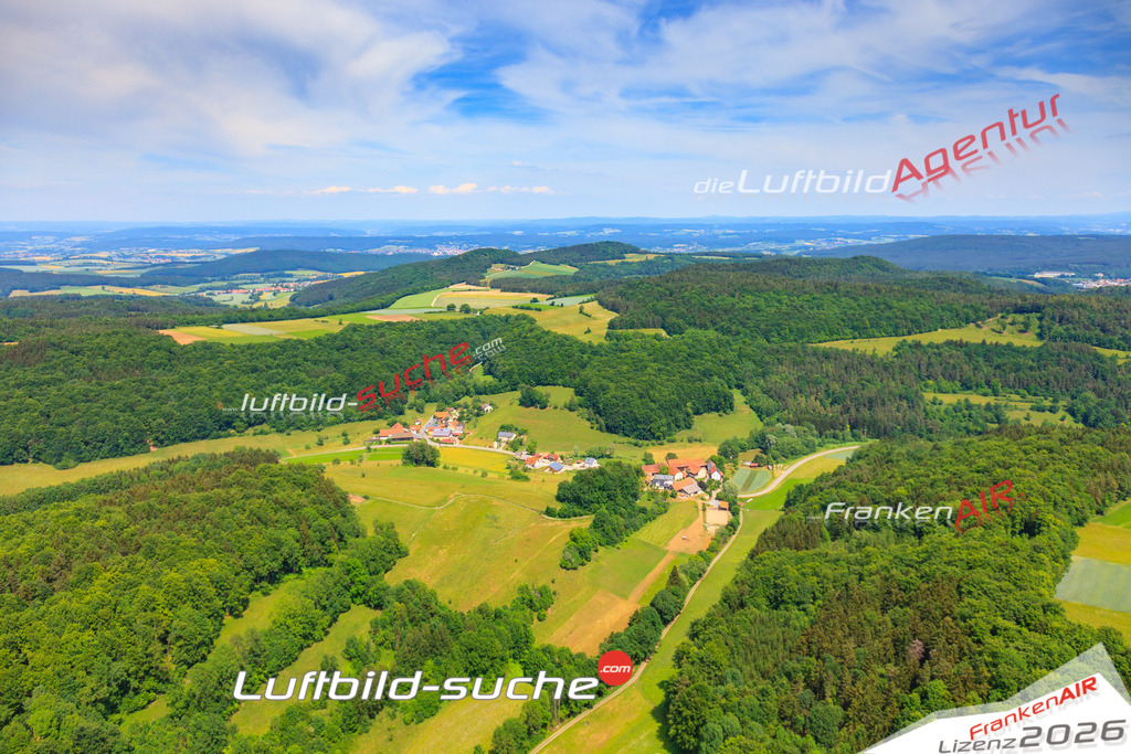 Die Luftaufnahme Kaspauer - Weismain wurde vom UL-Flugzeug (keine Drohne) aus fotografiert.Hohe Druck- Auflösung-die Geschenkidee!