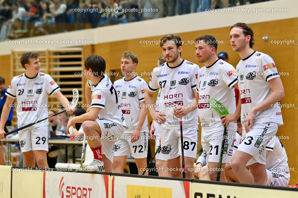 VSV Unihockey vs. KAC Floorball | KAC Floorball Spielerbank, #93 Marcel Gappmayer KAC Floorball, #21 Tobias Grabner KAC Floorball, #87 Fabian Grabner KAC Floorball, #72 Arttu Sorri KAC Floorball, #29 Sebastian Flaschberger KAC Floorball, VSV Unihockey vs. KAC Floorball, VSV Unihockey vs. KAC Floorball am 28.03.2026 in Villach (Ballspielhalle St. Martin), Austria, (Photo by Bernd Stefan)