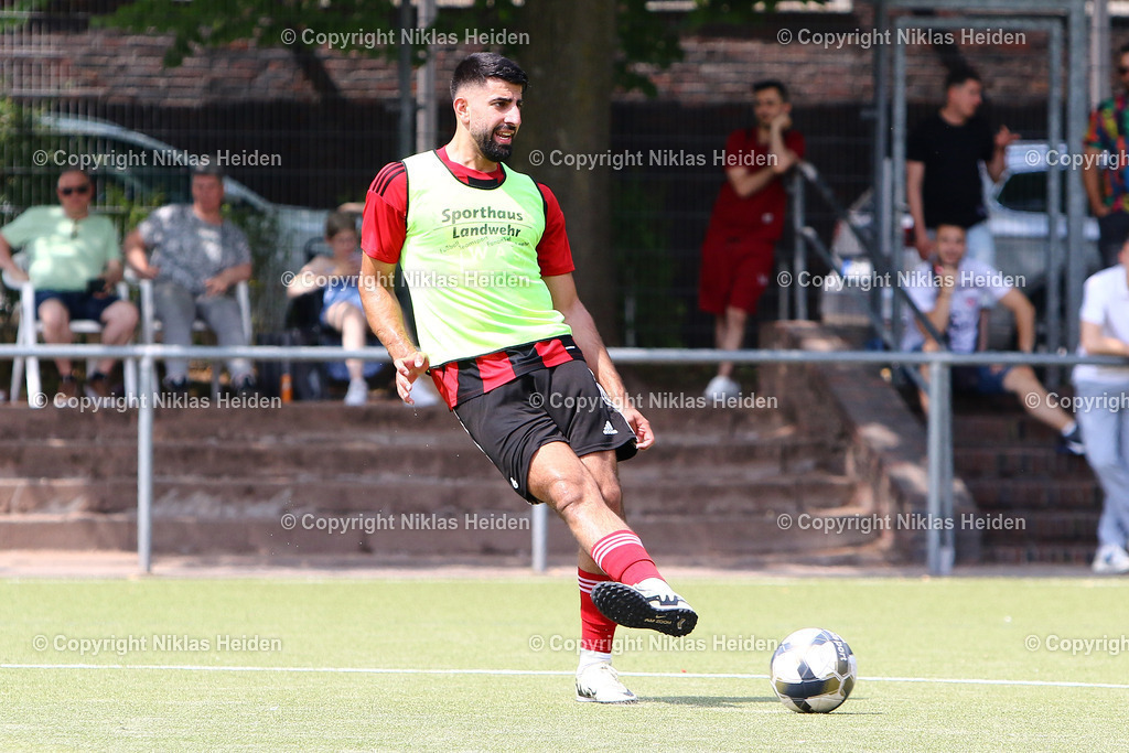 NH_KlubKosova_HarburgerSC_Testspiel_HarburgPokal_21072024 | #6 Cenk Cicek (Klub Kosova)Fußball I Herren I Testspiel (Harburg-Pokal) I Saison 2024-2025 I Klub Kosova - Harburger SC I 21.07.2024 I Sportplatz Alter Postweg