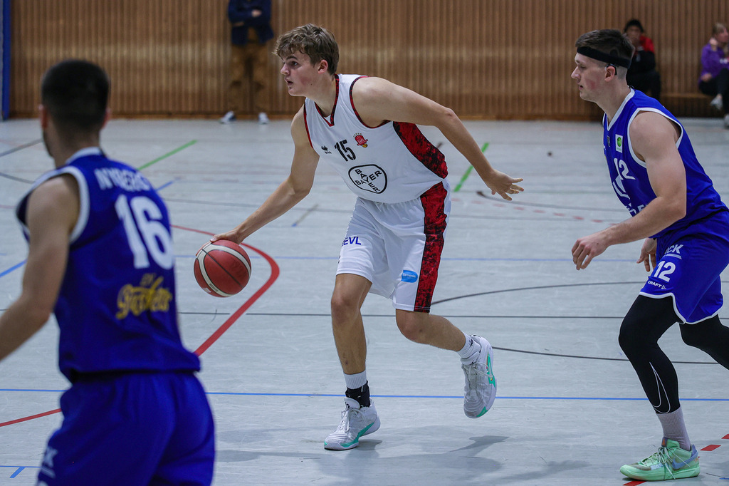 Regio Test BAYER GIANTS vs EN Baskets Schwelm-37 | Fotos von Basketballspielen aus dem Raum NRW fotografiert von Gero Mueller-Laschet und Daniel Schaefer - Realisiert mit Pictrs.com