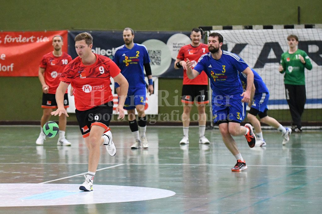 SSG Metten :  SG Moosburg   | die SSG Metten lief oft den Gegner hinterher  - Realisiert mit Pictrs.com