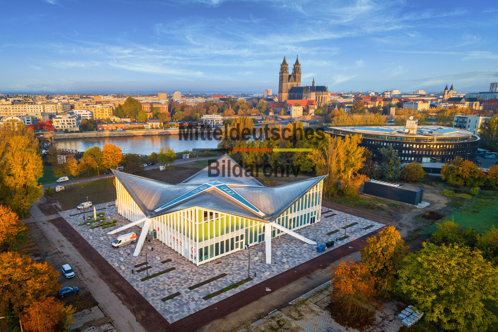 Magdeburg_Herbst_Stadtpark_Hyparschale_MDR_Dom-0041 | Hyparschale - Realisiert mit Pictrs.com