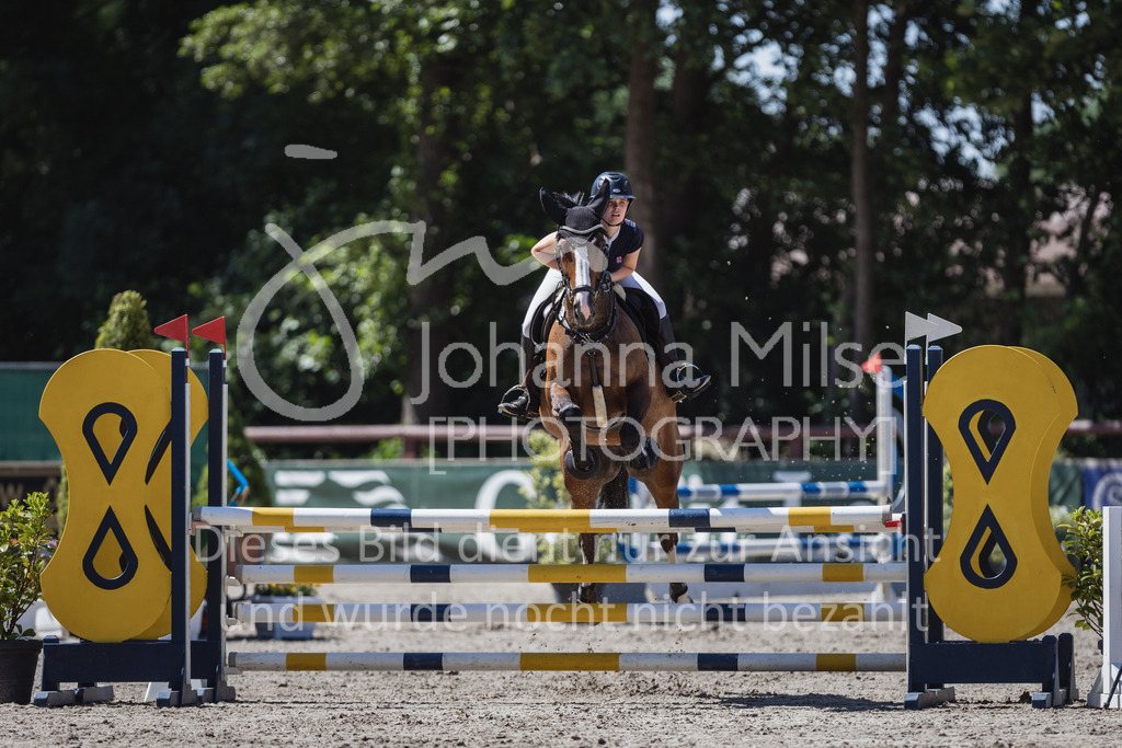 230610_Mühlen_A-Spr2-738 | Deine schönsten Turniermomente als professionelle Fotos! Entdecke hochwertige Pferdesport-Fotografie im Online-Shop. Jetzt Fotos finden & bestellen!