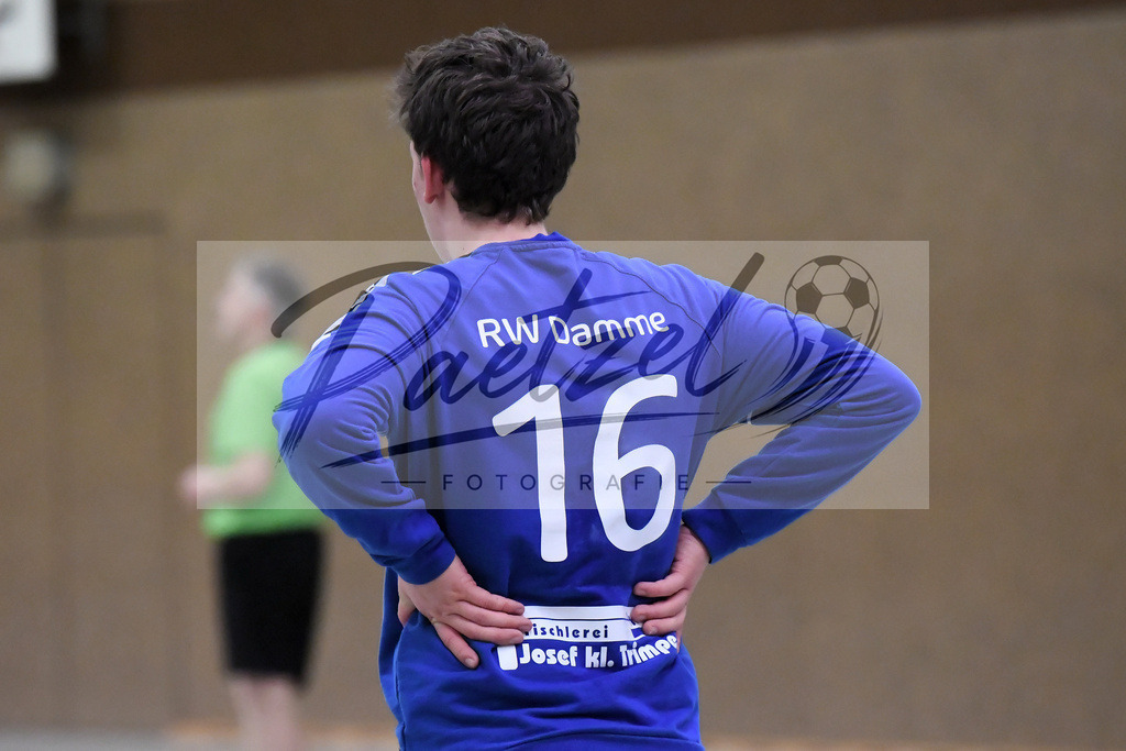 20200125_TEURWD_0057 | Handball, Herren:   beim Spiel der Landesklasse Süd zwischen SG Teuto Handball vs. RW Damme am 25.01.2020 in der Sporthalle-Gellenbeck in Hagen a.T.W., Deutschland.(Foto von Nico Paetzel) - Realisiert mit Pictrs.com