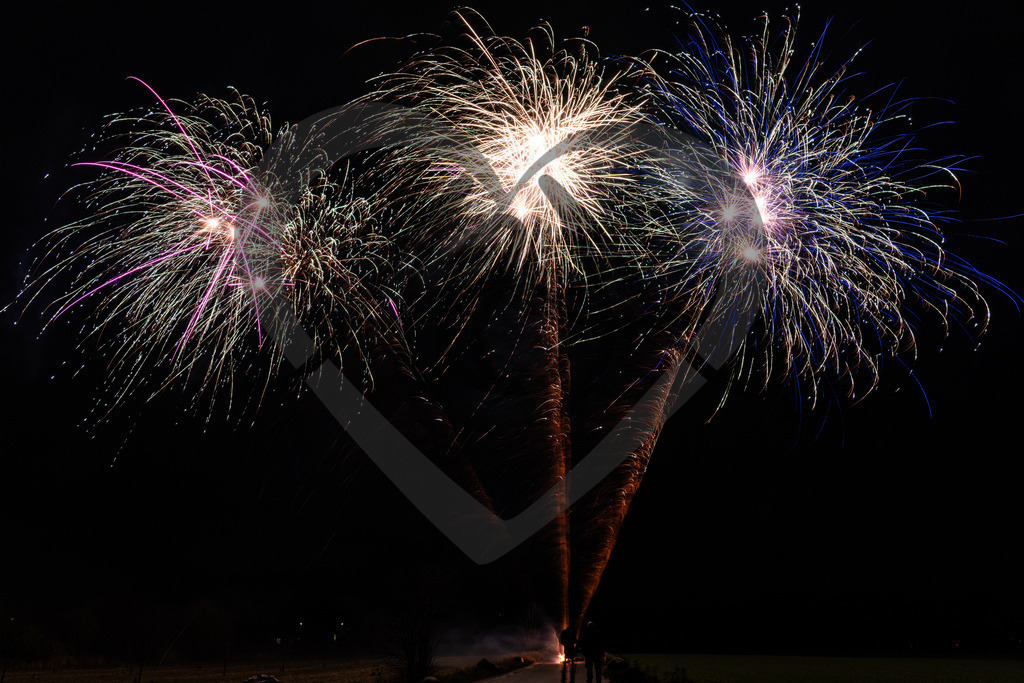 20260101_001751_Silvesterfeuerwerk | aloa-fotografie - Realisiert mit Pictrs.com