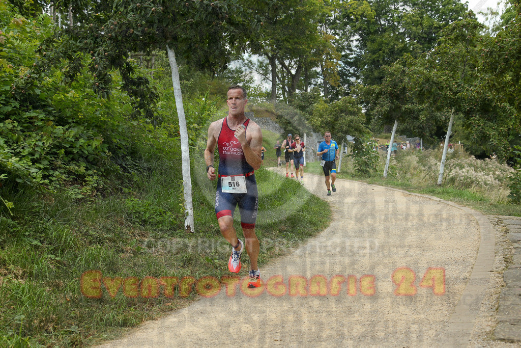 250824_1344_EX1_3475 | Sportfotografie im Rhein-Sieg Kreis, Köln, Bonn, NRW, Rheinland Pfalz, Hessen, etc. Unser Tätigkeitsfeld umfasst den Laufsport vom Volkslauf über den Marathon, Duathlon, Triathon bis zum Ultralauf wie Kölnpfad Ultra oder Schindertrail.
