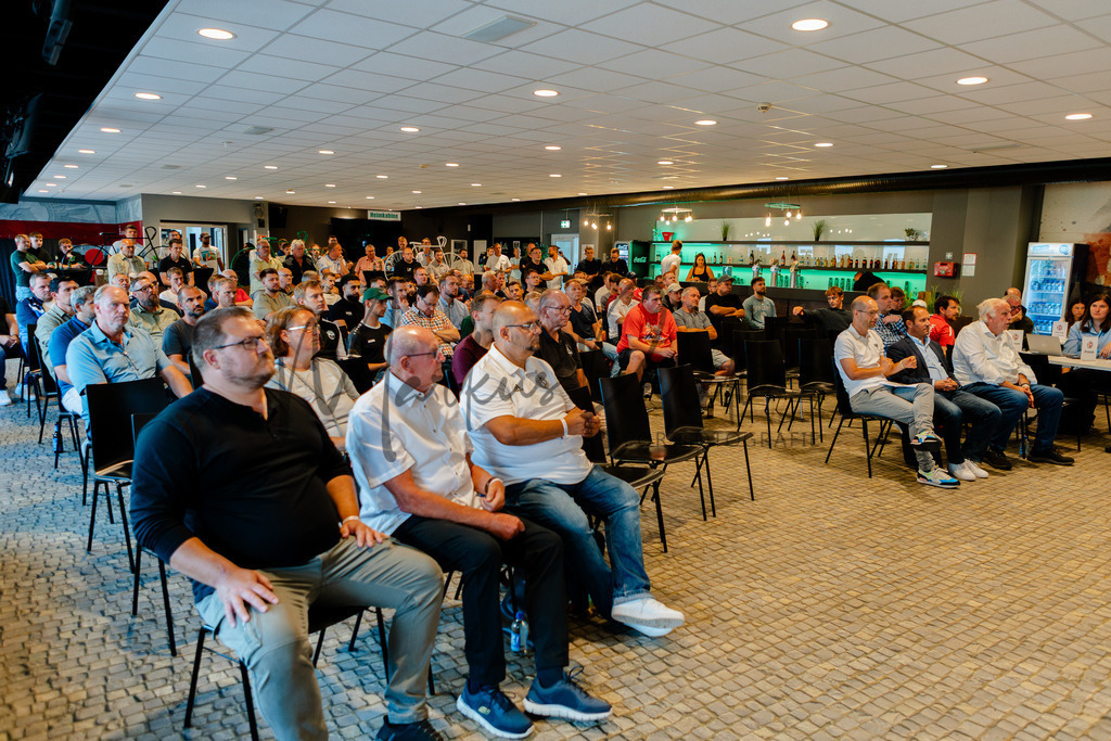 20260702-kreisfußballkonferenz-0022 | Das ist die Fotodatenbank für authentische Sportfotografie aus Münster: Markus Paletta fotografiert Teams, Sportler:innen, Kinder, Events & Unternehmen. - Realisiert mit Pictrs.com